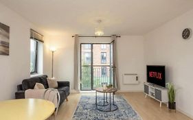 Novanest Salford Apartment