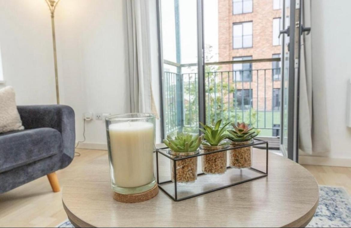 Novanest Salford Apartment Manchester Exterior photo